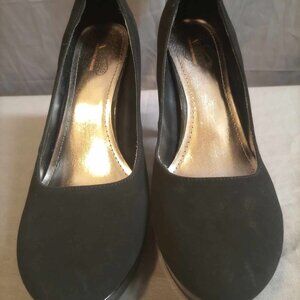 Unlisted by Kenneth Cole Sz 12M Black Heels